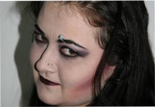 Tish si machiajul ei gotic
