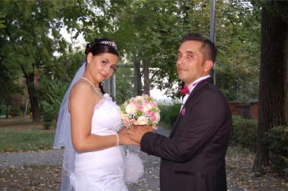 Ruxandra si sotul ei in parc